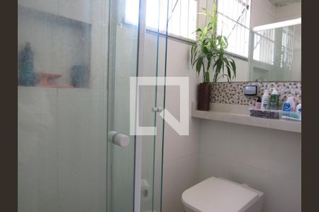 Banheiro de apartamento à venda com 3 quartos, 75m² em Vila Osasco, Osasco