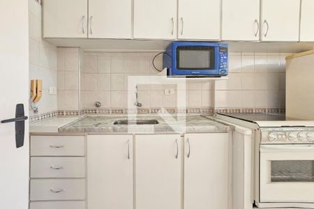 Cozinha de apartamento para alugar com 1 quarto, 50m² em Balneario Cidade Atlantica, Guarujá