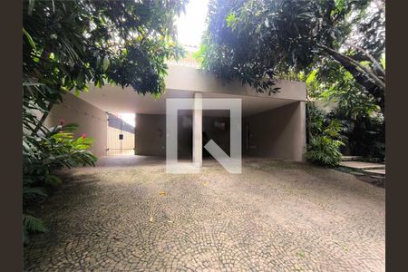 Casa à venda com 5 quartos, 656m² em Morumbi, São Paulo