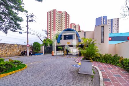 Fachada de apartamento para alugar com 3 quartos, 72m² em Sítio Pinheirinho, São Paulo
