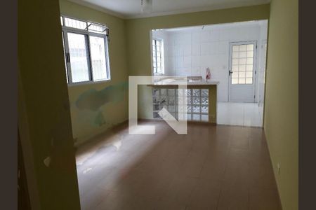 Casa à venda com 3 quartos, 220m² em Vila Carrão, São Paulo