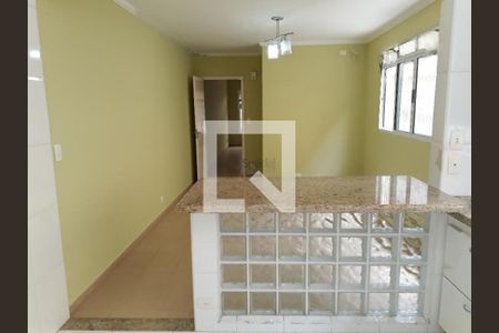 Casa à venda com 3 quartos, 220m² em Vila Carrão, São Paulo