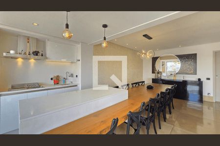 Apartamento à venda com 3 quartos, 172m² em Vila Romana, São Paulo