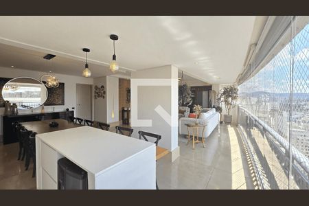 Apartamento à venda com 3 quartos, 172m² em Vila Romana, São Paulo