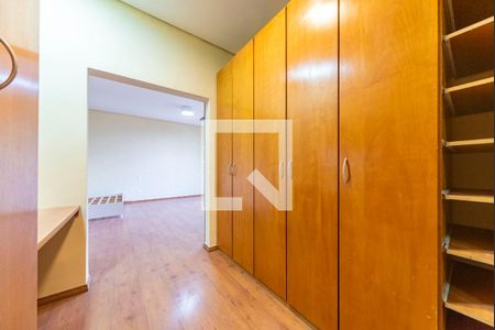 Closet de apartamento para alugar com 1 quarto, 47m² em Parque das Nações, Santo André