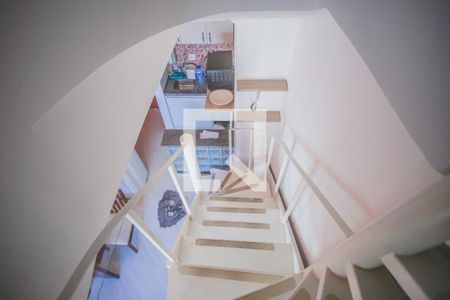 Escadas de apartamento à venda com 2 quartos, 59m² em Mirandópolis, São Paulo