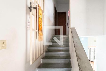 Escada de casa à venda com 3 quartos, 395m² em Santa Amelia, Belo Horizonte