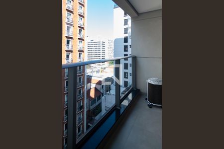 Varanda de kitnet/studio para alugar com 1 quarto, 29m² em Bela Vista, São Paulo