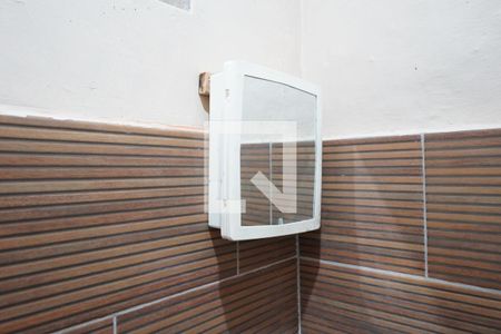 Banheiro de casa para alugar com 1 quarto, 30m² em Vila Invernada, São Paulo