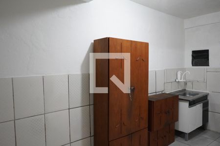 Cozinha de casa para alugar com 1 quarto, 30m² em Vila Invernada, São Paulo