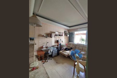 Quarto de casa à venda com 4 quartos, 280m² em Cursino, São Paulo