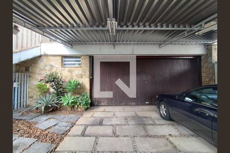 Garagem cinco carros de casa à venda com 4 quartos, 280m² em Cursino, São Paulo