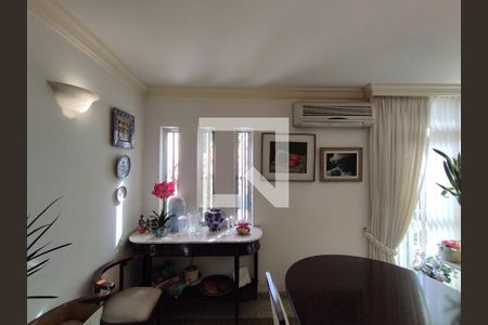 Sala de casa à venda com 4 quartos, 280m² em Cursino, São Paulo