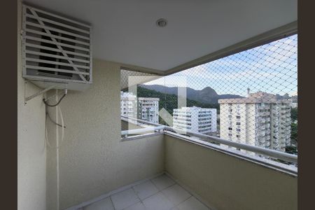 Varanda - Sala de apartamento à venda com 3 quartos, 73m² em Camorim, Rio de Janeiro