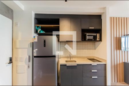 Cozinha de kitnet/studio para alugar com 1 quarto, 28m² em Liberdade, São Paulo