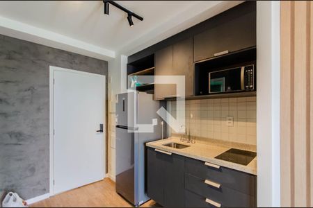 Cozinha de kitnet/studio para alugar com 1 quarto, 28m² em Liberdade, São Paulo