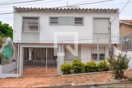 Fachada de casa para alugar com 4 quartos, 249m² em Teresópolis, Porto Alegre