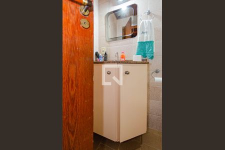 Banheiro suíte de casa à venda com 3 quartos, 210m² em Santa Lúcia, Belo Horizonte