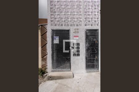 Fachada + Placa de apartamento para alugar com 1 quarto, 28m² em Parque Boturussu, São Paulo