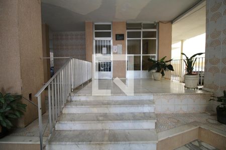 Fachada e portaria de apartamento à venda com 2 quartos, 72m² em Penha, Rio de Janeiro