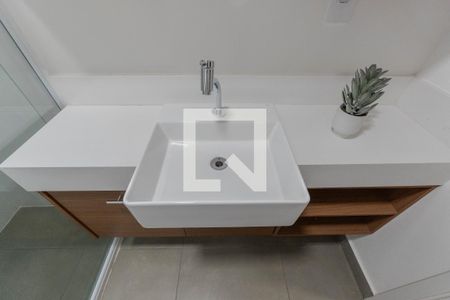 Banheiro de kitnet/studio para alugar com 1 quarto, 26m² em Consolação, São Paulo