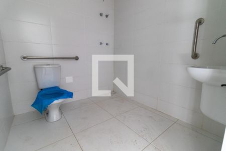 Banheiro de apartamento para alugar com 1 quarto, 27m² em Vila Romana, São Paulo