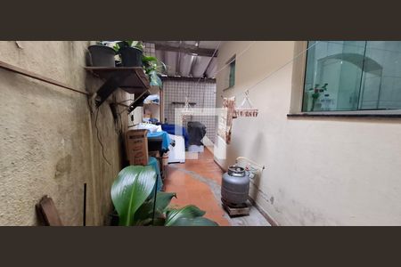Quintal de casa à venda com 3 quartos, 110m² em Vila Alzira, Santo André