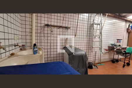 Área de Serviço de casa à venda com 3 quartos, 110m² em Vila Alzira, Santo André