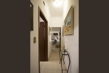 Corredor de casa para alugar com 4 quartos, 234m² em Jardim Brasil (zona Norte), São Paulo