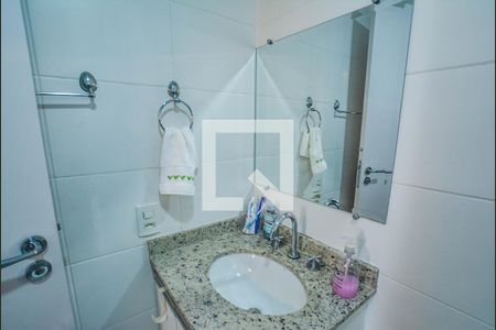 Banheiro da Suíte de apartamento à venda com 3 quartos, 84m² em Vila Valparaíso, Santo André