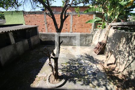 Quintal de casa à venda com 3 quartos, 90m² em Irajá, Rio de Janeiro