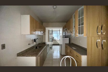 Cozinha de apartamento para alugar com 3 quartos, 130m² em Jardins, São Paulo