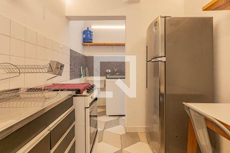 Cozinha de apartamento para alugar com 2 quartos, 59m² em Vila Brasílio Machado, São Paulo