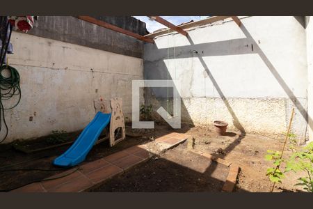 Quintal de casa à venda com 3 quartos, 252m² em Jardim Popular, São Paulo
