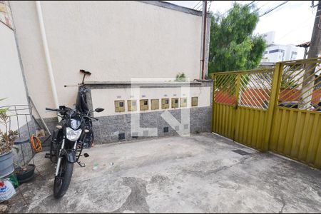 Garagem de casa para alugar com 2 quartos, 120m² em Santa Ines, Belo Horizonte