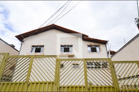 Fachada de casa para alugar com 2 quartos, 120m² em Santa Ines, Belo Horizonte
