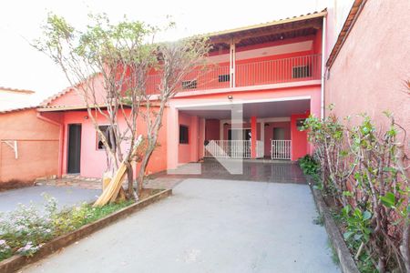 Fachada de casa para alugar com 2 quartos, 180m² em Urca, Belo Horizonte