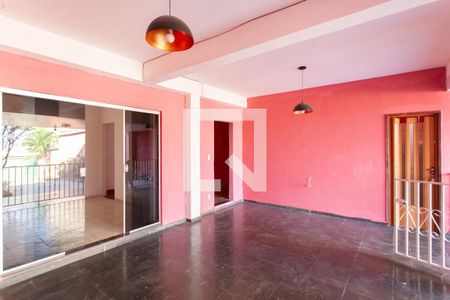 Varanda 1 de casa para alugar com 2 quartos, 180m² em Urca, Belo Horizonte