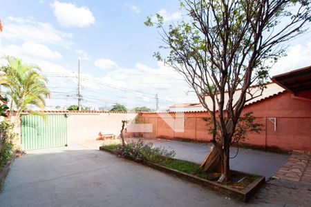 Quintal de casa para alugar com 2 quartos, 180m² em Urca, Belo Horizonte
