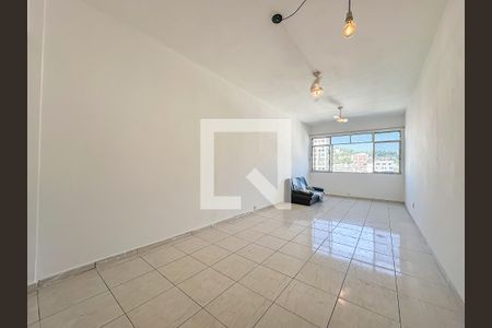 Sala/Quarto de apartamento para alugar com 1 quarto, 42m² em Centro, Rio de Janeiro