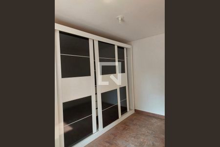 Foto 11 de casa à venda com 3 quartos, 90m² em Chácara Inglesa, São Paulo