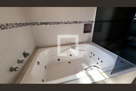 Banheiro da Suíte 1 de casa à venda com 2 quartos, 270m² em Vila Municipal, Jundiaí