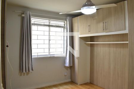 Quarto 2 de apartamento para alugar com 2 quartos, 50m² em Sítio Cercado, Curitiba