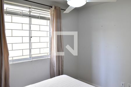 Quarto 1 de apartamento para alugar com 2 quartos, 50m² em Sítio Cercado, Curitiba