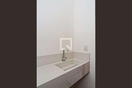 Lavabo de casa à venda com 3 quartos, 190m² em Parque Sao Domingos, São Paulo