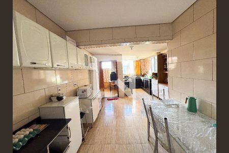 Cozinha de casa à venda com 3 quartos, 180m² em Jardim Riacho das Pedras, Contagem