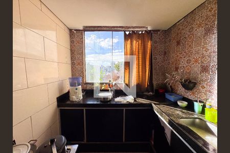 Cozinha de casa à venda com 3 quartos, 180m² em Jardim Riacho das Pedras, Contagem