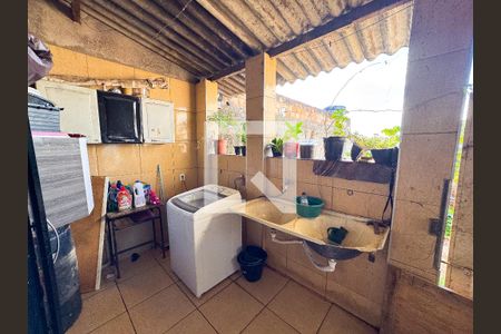 Área de Serviço de casa à venda com 3 quartos, 180m² em Jardim Riacho das Pedras, Contagem