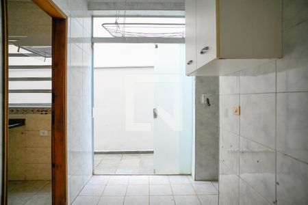 Área de Serviço de casa para alugar com 4 quartos, 220m² em Vila das Merces, São Paulo