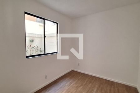 Quarto 2 de apartamento para alugar com 2 quartos, 70m² em Santa Cruz da Serra, Duque de Caxias